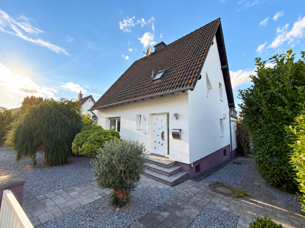 Wohnen mit Charakter: Loftflair, Wintergarten & eine private Gartenoase